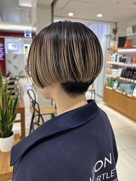 ピークアブー アヴェダ ギンザシックス(PEEK-A-BOO AVEDA GINZASIX) ハンサムショート/刈り上げ/ショートボブ/ぱつっとショート