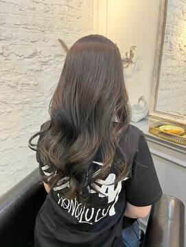 ラム(L'am) ロング/グレージュ/透明感カラー/髪質改善/高松