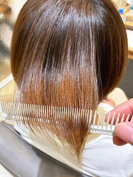 ユーシャンボール(U-CHAMBORD) 透明感ブラウンの艶ボブ【寝屋川市駅／星田駅】