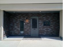 リミー(re:me)の雰囲気（入口外観、マンションの１階が当店です）