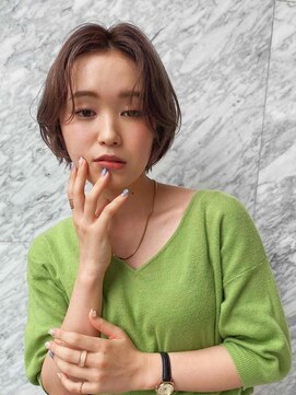 ネオリーブセブン 御茶ノ水店(Neolive 7) センター分け小顔ショート