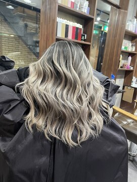 ラフ(LAFF) #黒髪#ボブルフ#ネビージュ#小顔#ワンレン