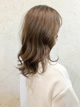 フロール(Flor) 【flor 戸塚】*レイヤーセミディ+ミルクティアッシュ*