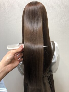 ユーリ(juli) 美髪酸性ストレート