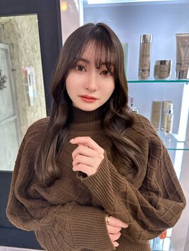 リア(riah) レイヤー×グレージュ/透明感カラー/立体感ウェーブ