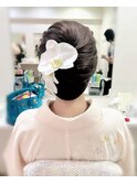 和髪シニヨンスタイル