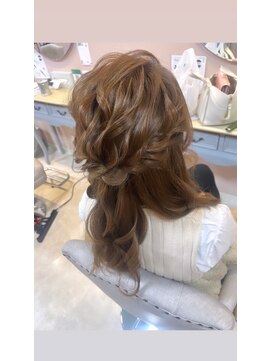 プーペ(pupe) ハーフアップ