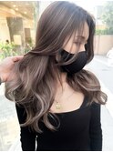 レイヤーカット　ハイライトデザインカラー　ウェットヘア