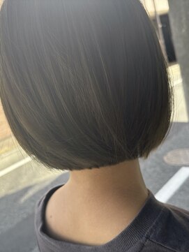 イチロクハチ(168 ichirokuhachi) 襟足ギリギリのまとまるボブスタイル