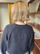 イニ(ini)&nbsp;須藤 )) ハイトーンなベーシックボブ