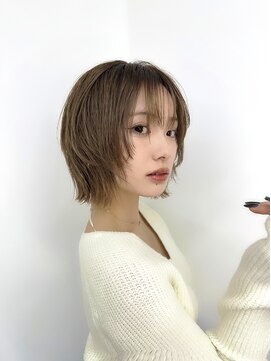 エル 北千住(elu) ウルフボブ_フィッシュボーン_刈り上げショート_チェリーレッド