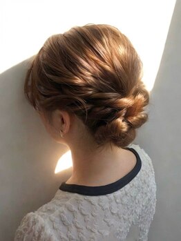 ミルト 銀座(MIRTO)の写真/【新橋駅徒歩1分で雨でもOK】結婚式や二次会などに☆友達とのペア割もあります◎〈ヘアセット/銀座〉