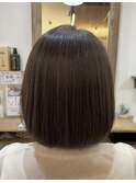 肩上ボブ×オリーブベージュ