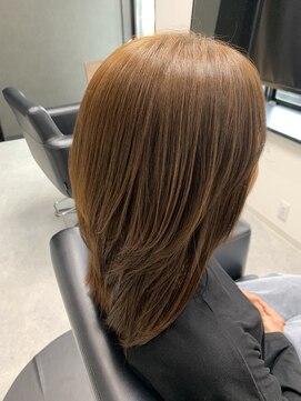 ルシック(LE CHIC) ミディアムスタイル/髪質改善/レイヤースタイル