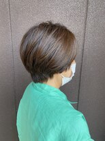 ミニマス(minimus) 大人丸みショート × ライトブラウン