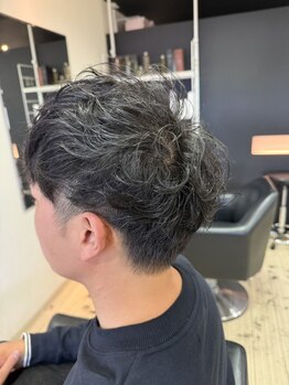 エース(ACE)の写真/ほぼ貸切！マンツーマンで理想のメンズカット◎歴20年ベテランが悩みに寄り添い、眉カット付クーポンも！☆