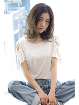 ブロック(BLOCK) イルミナカラー　くびれミディ