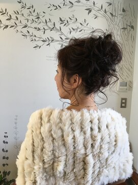 ヨンノディー(4-d) 結婚式お呼ばれヘア