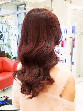 パステルアトリエドウ(Pastel Atelier Deux) ピンクブラウンの艶巻きセミロング