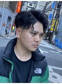 カッコいい理容室 フェードにツイストスパイラルの組み合わせ!
