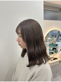 オリーブベージュ