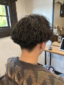 エトランジェ(Etrange) 波巻きパーマ/プードルパーマ