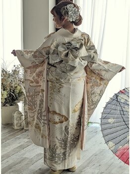 美容室 テアトロ ラ ビアンカの写真/モデルの着付けも経験している25年以上のベテランスタイリストが、1日中崩れない美しい着付けをご提供★