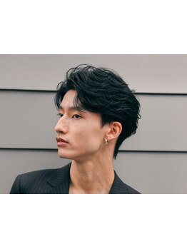 《パーマが初めての方に◎》センターパート×フェザーパーマで自然な毛流れを＊[メンズパーマ/天神大名]