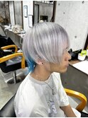 ホワイトセクションブルー