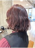 カシスブラウンくせ毛風ウェーブミディアムスタイル30代40代50代