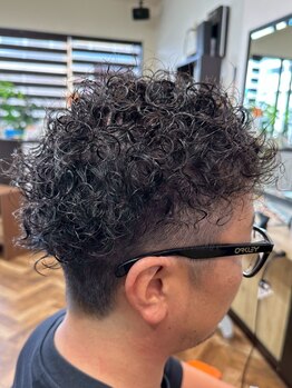 ヘアーオアシス(HairOasis)の写真/ベリーショートやフェードスタイル、特殊系パーマまで、あなたに似合うスタイルを自由自在に作り出します♪