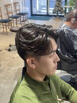 グラスバイネオリーブ 大倉山駅前店(grace by neolive)&nbsp;フェザーパーマ/センターパート/ニュアンスパーマ/メンズパーマ