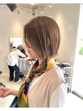 ローヴ 梅田(L'aube) 切りっぱなしボブ　髪質改善　オリーブベージュ　グレージュ