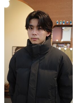 エディ(Edy) メンズセンターパートニュアンスパーマコンマバング韓国ヘア岡山