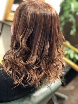 ヘアーメイク ララ(HAIR MAKE LALA) ハイライトを使ったピンクベージュ