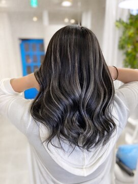 シェルティ フィエル(Shelltie Fiel) コントラストハイライト【錦糸町/シールエクステ】