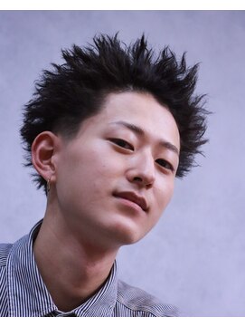 タフ バーバーショップ(TOUGH BARBER SHOP) ツイストパーマ、テーパーフェード