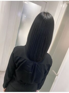 グランドライン(GRAND LINE) 《GRANDLINE友田千栄》黒髪艶髪セミロングヘア　韓国ヘア