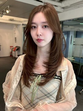 ユーフォリア 新宿通り(Euphoria) レイヤーカット/ロングレイヤー/ロングウルフ