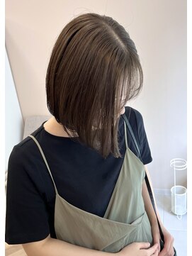 モナルダ(Monarda) オリーブグレージュ