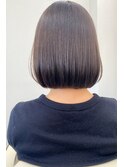 チャコールグレー/切りっぱなしボブ/前髪なし大人ボブ