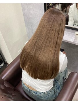 グラッジ 池袋(GLADGE) 透明感あふれるブラウンベージュ