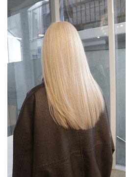 3回ブリーチでつくるホワイトブロンド