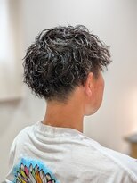 ウィスカーヘアー(whisker hair) ツイストスパイラルパーマ