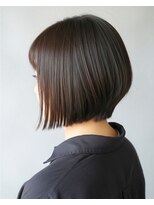 カノア(CANNOA.) 前下がり大人ツヤぱっつんボブ