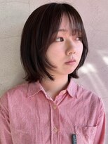 ドルセ(Dulce) アッシュベージュ×ワンホンレイヤーひし形ショートボブ