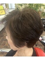 きりん美容室 大人のレイヤーショートボブ
