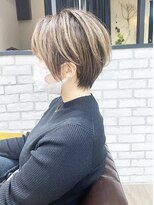 アヴァロン(AVALON)&nbsp;mag佐藤聖】ことりベージュハイライトクールショートコンマヘア