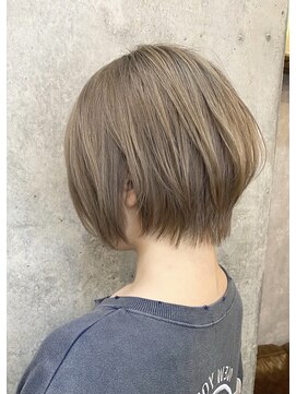 ユアーズ ヘア 恵比寿本店(youres hair) 首元美人ショート　前下がり　グラデーションボブ　小顔ショート