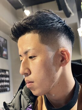 バーバー スタジオ ラフテル(Barber Studio RAFTEL) モヒカンスタイル